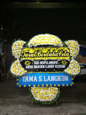 Papan Bunga Duka di 15 Ilir